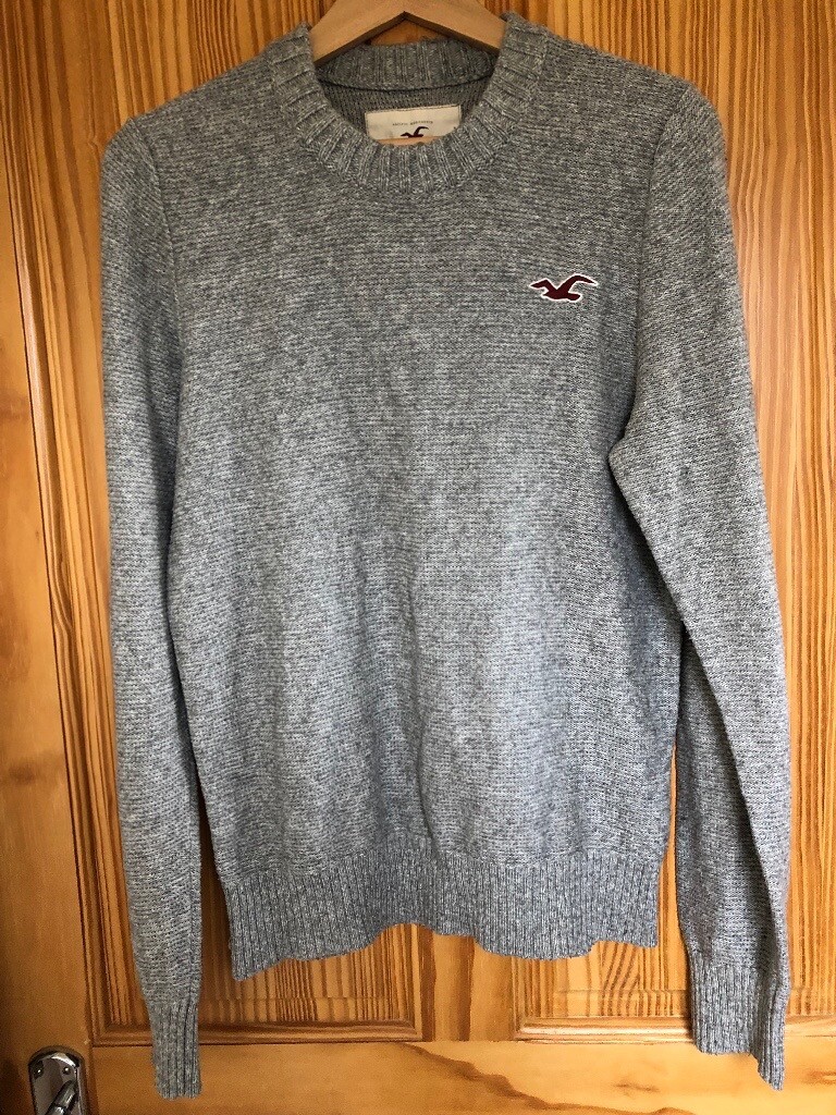 grey hollister jumper